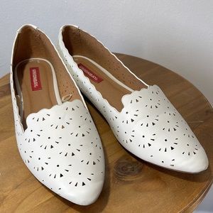 UNIONBAY | WHITE FLATS SIZE 7.5